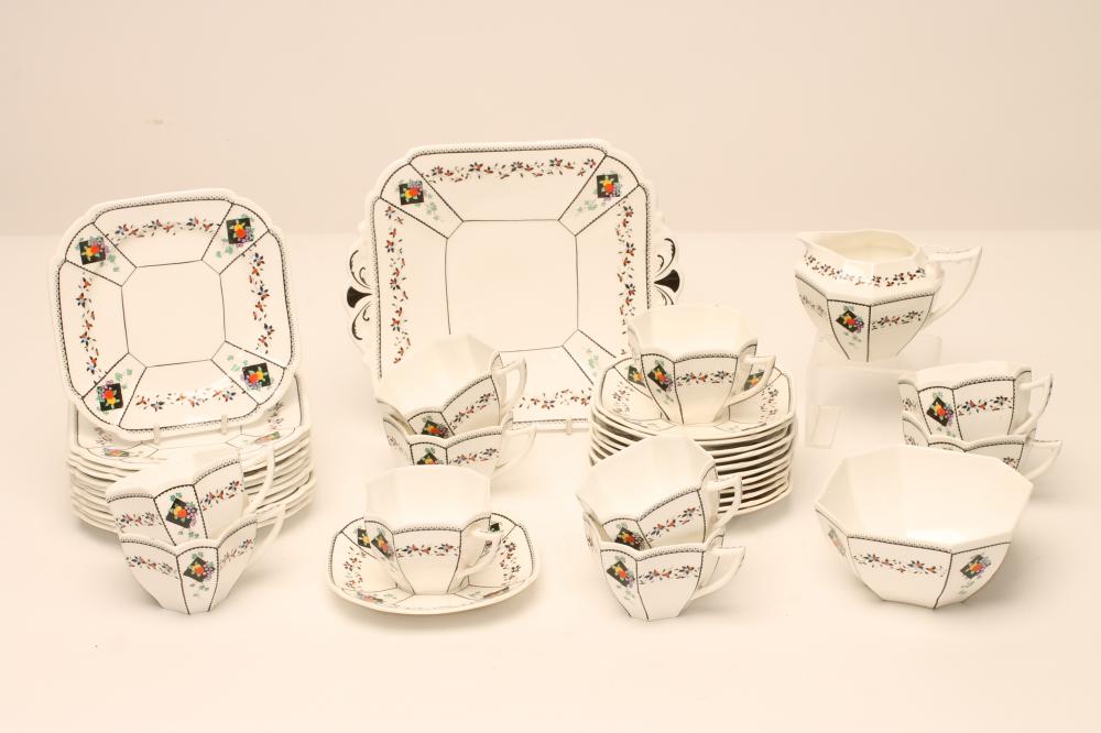 A SHELLEY CHINA TEA SERVICE Image