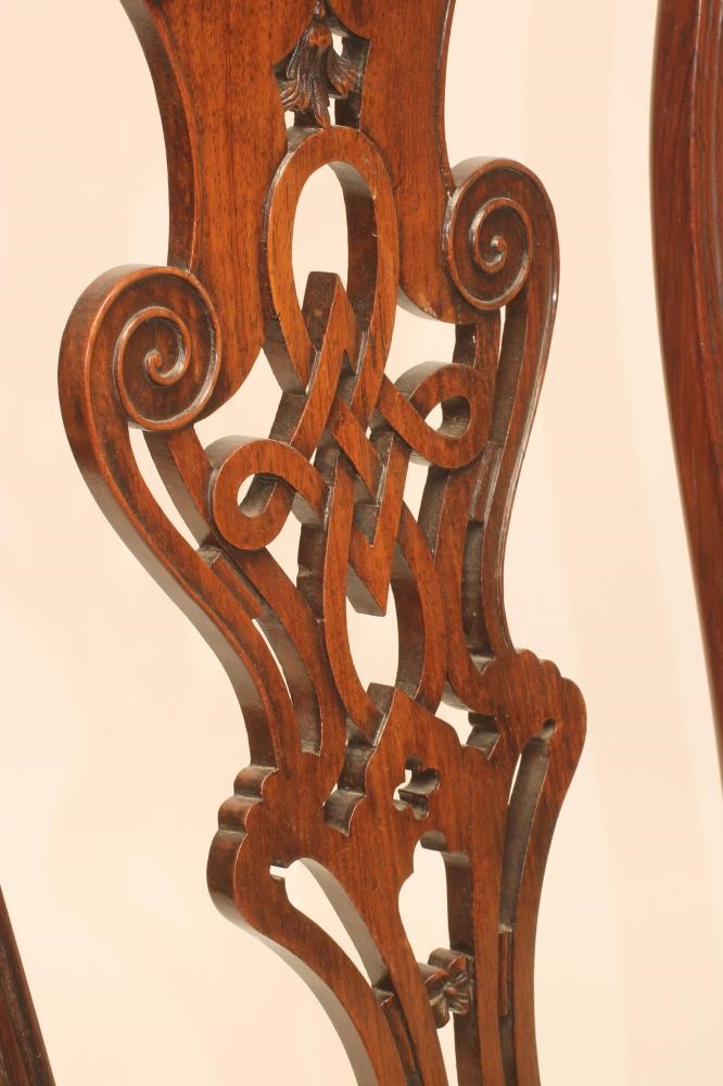 A SET OF FOUR COLONIAL ROSEWOOD(?) SIDE CHAIRS Image