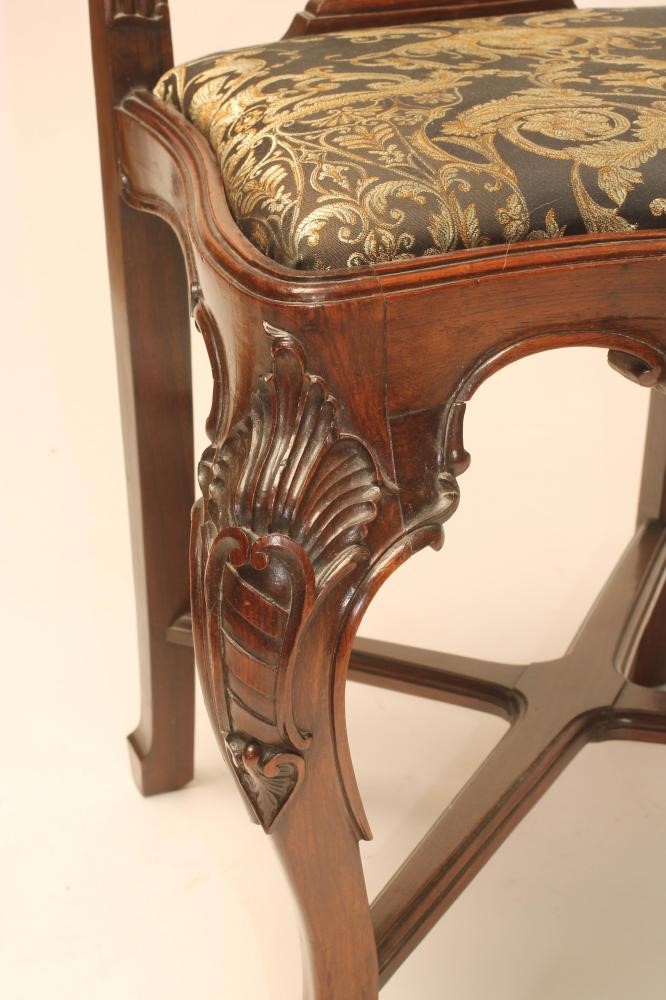 A SET OF FOUR COLONIAL ROSEWOOD(?) SIDE CHAIRS Image