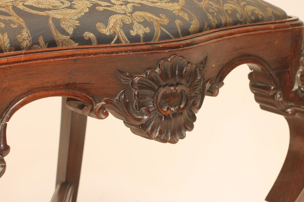 A SET OF FOUR COLONIAL ROSEWOOD(?) SIDE CHAIRS Image