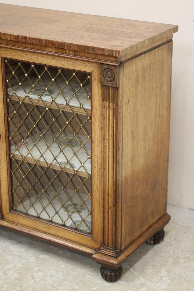 A REGENCY OAK SIDE CABINET Image