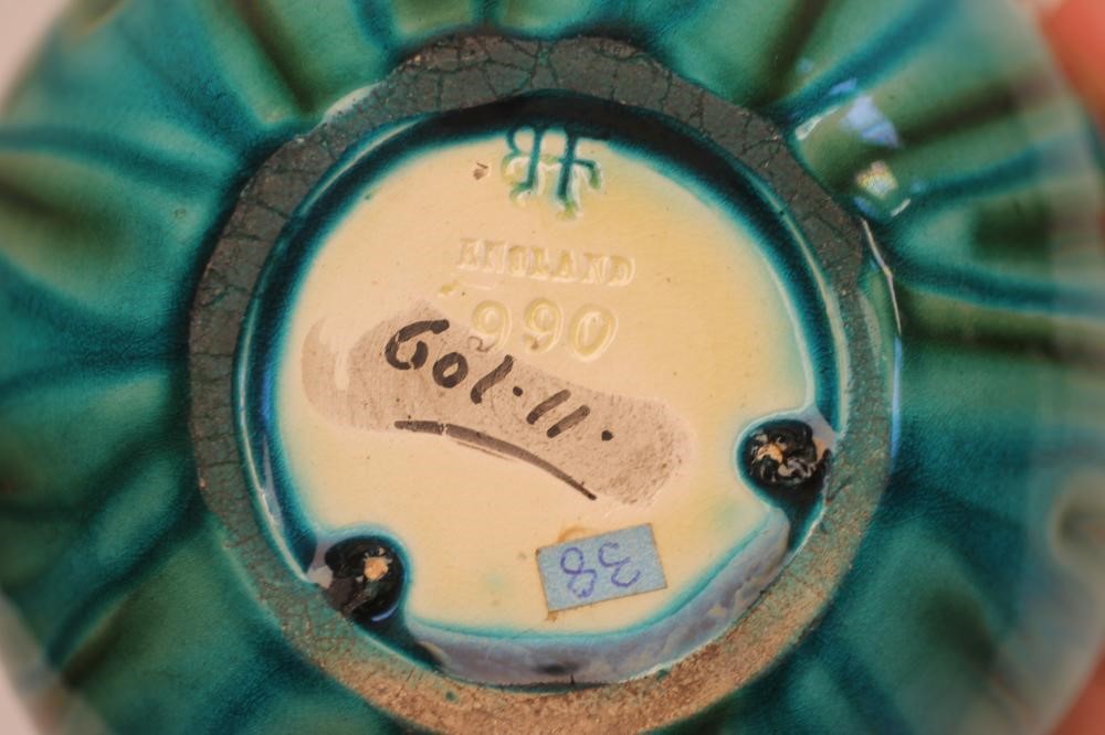 A PAIR OF BURMANTOFTS "FAIENCE" VASES Image