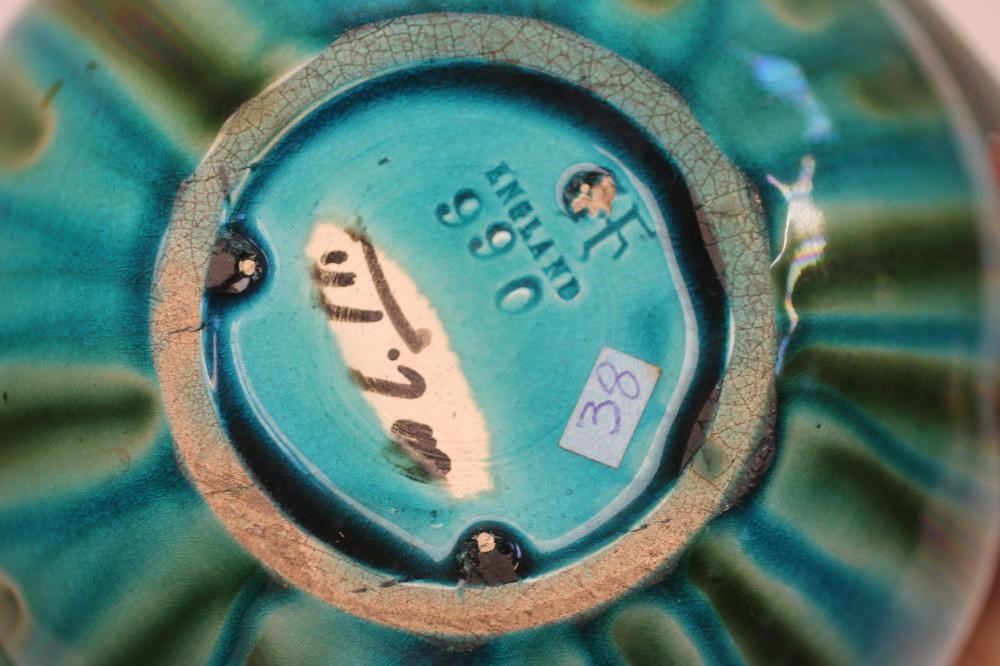 A PAIR OF BURMANTOFTS "FAIENCE" VASES Image