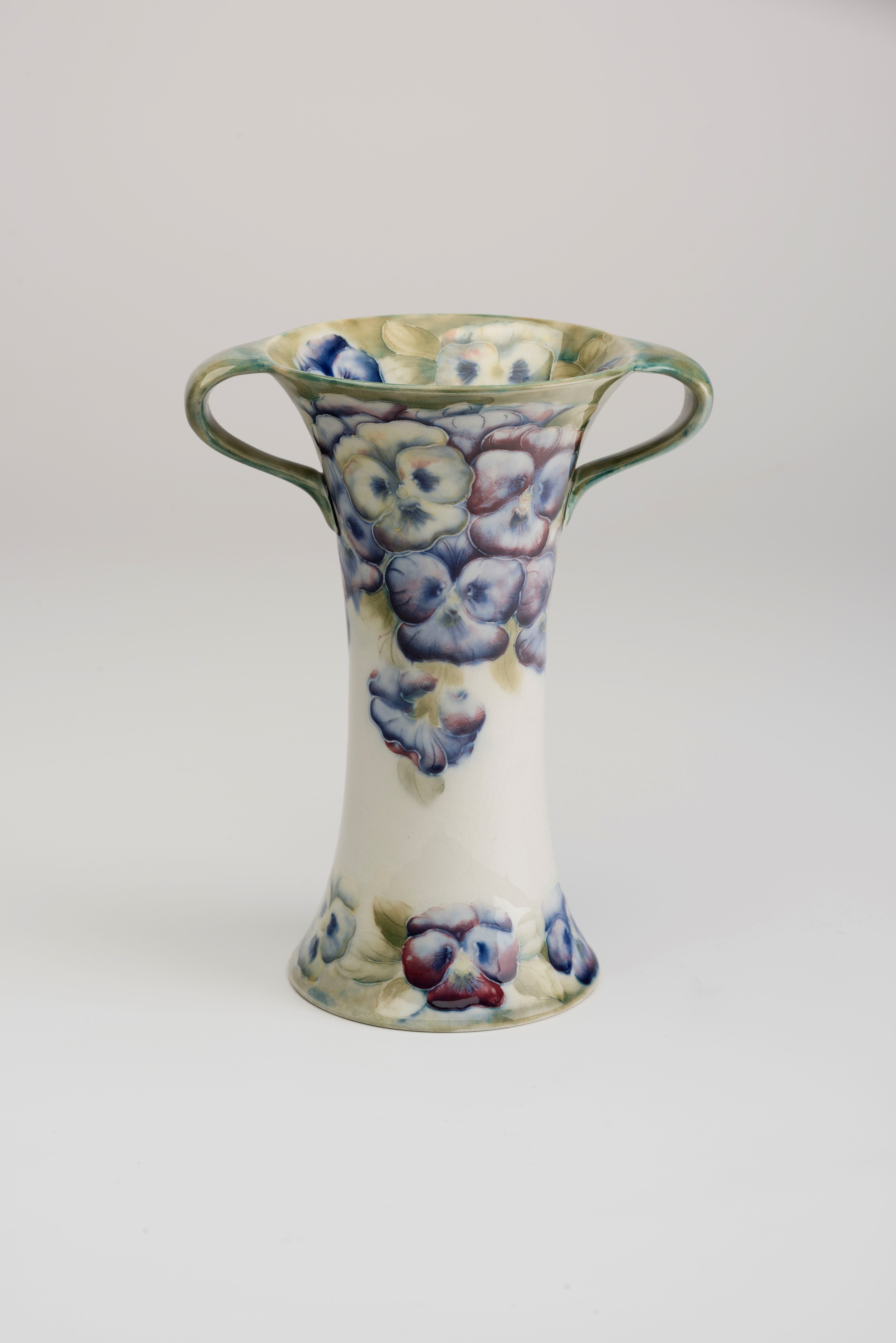 A MACINTYRE MOORCROFT  POTTERY VASE Image