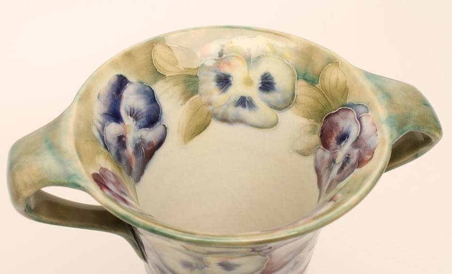 A MACINTYRE MOORCROFT  POTTERY VASE Image