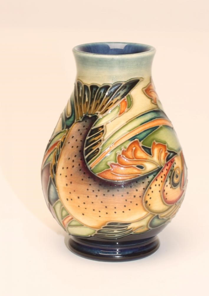A MOORCROFT POTTERY SMALL VASE Image