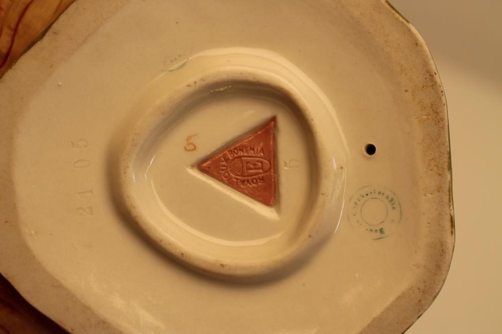 AN ART NOUVEAU ROYAL DUX BISQUE PORCELAIN FIGURAL CENTREPIECE Image