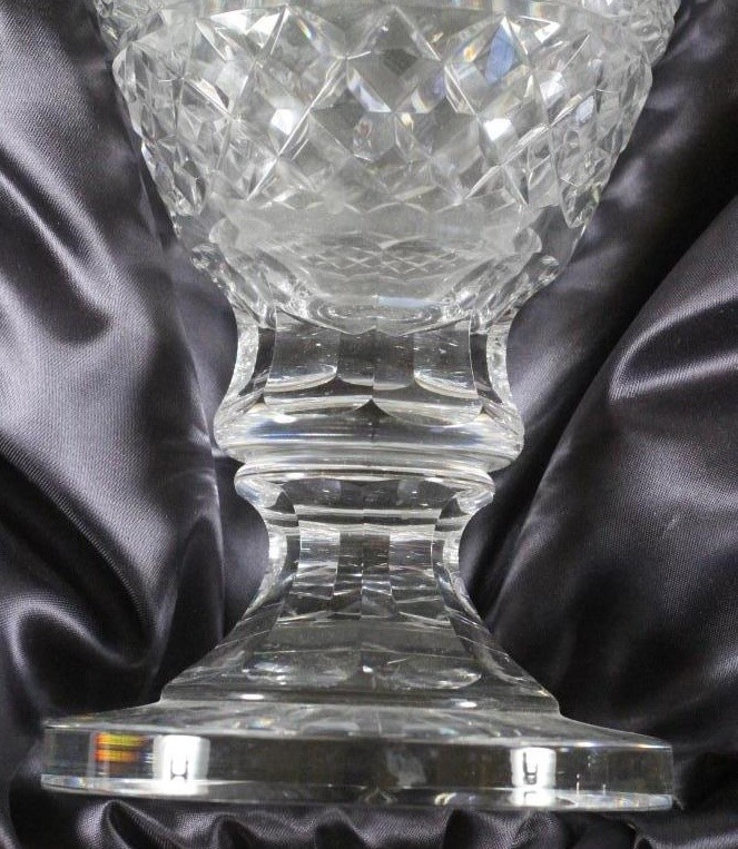 A PAIR OF LARGE WATERFORD GLASS VASES Image