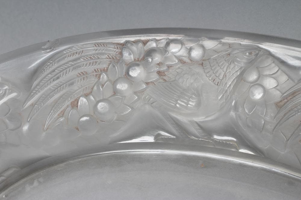 A LALIQUE CLEAR AND FROSTED GLASS "FAISAN" PATTERN OVAL TRAY Image