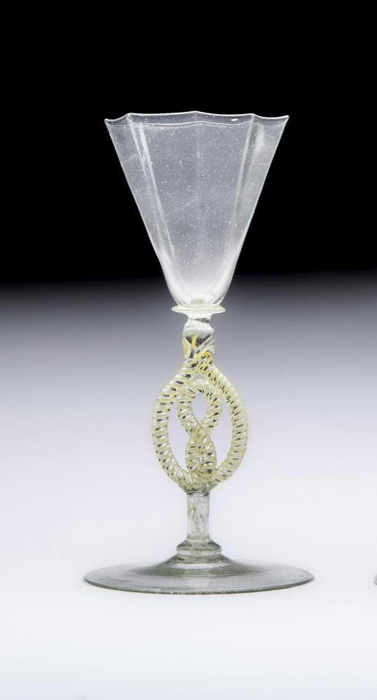 A FACON DE VENISE WINE GLASS Image