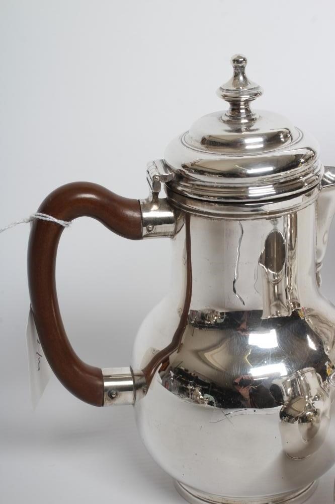 A SILVER FOUR PIECE TEA SERVICE Image