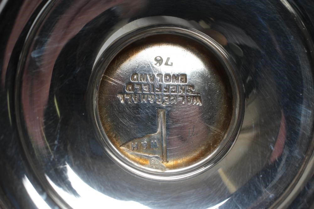 A SILVER SMALL TROPHY ROSE BOWL Image