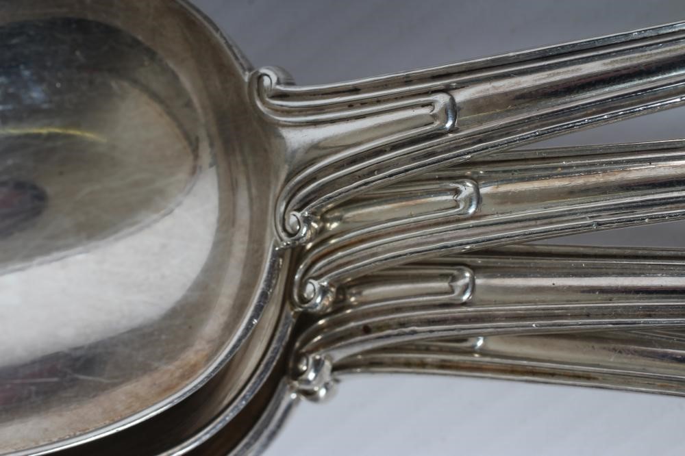 A SET OF FOUR VICTORIAN SILVER TABLESPOONS Image