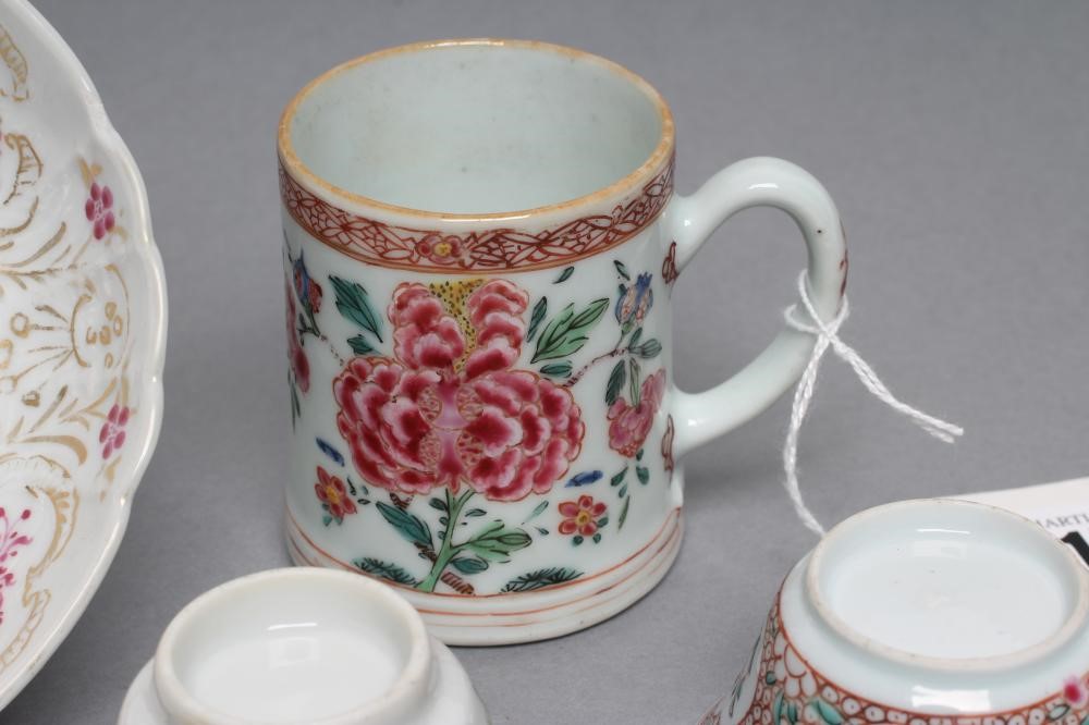 A COLLECTION OF CHINESE PORCELAIN comprising a small mug painted in famille rose enamels with peony Image
