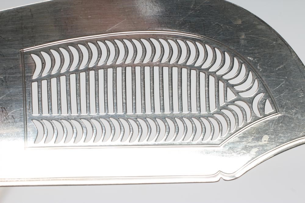 A LATE GEORGE III SILVER FISH SLICE Image