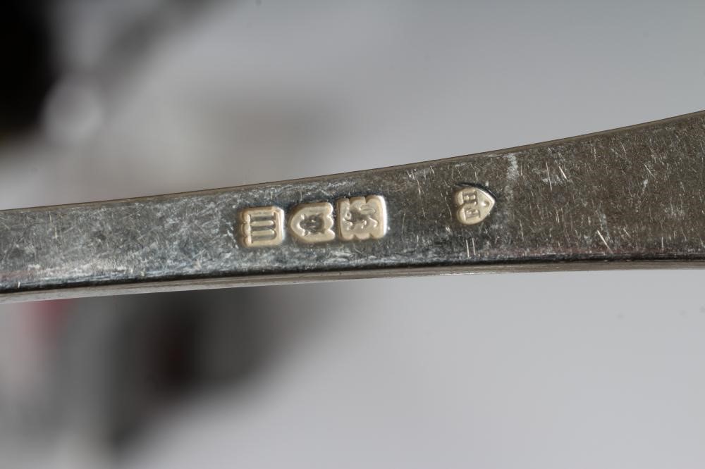 AN EDWARDIAN SILVER PART TABLE SERVICE for twelve settings Image