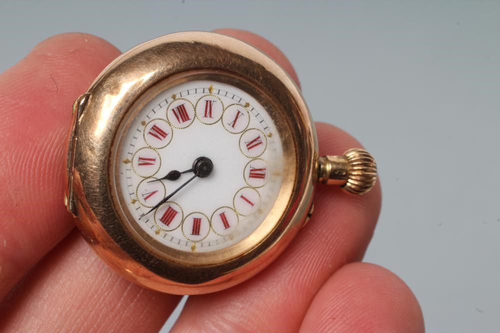 A LATE VICTORIAN LADY'S TOP WIND FOB WATCH Image