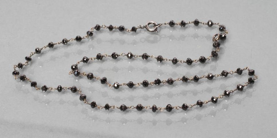 A BLACK DIAMOND BEAD NECKLACE Image
