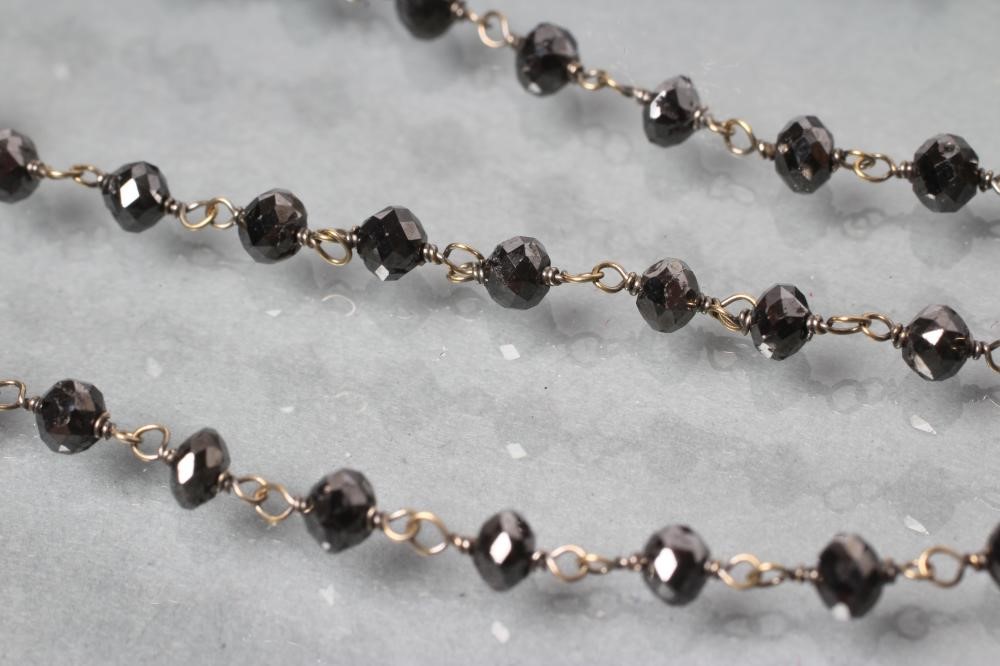 A BLACK DIAMOND BEAD NECKLACE Image
