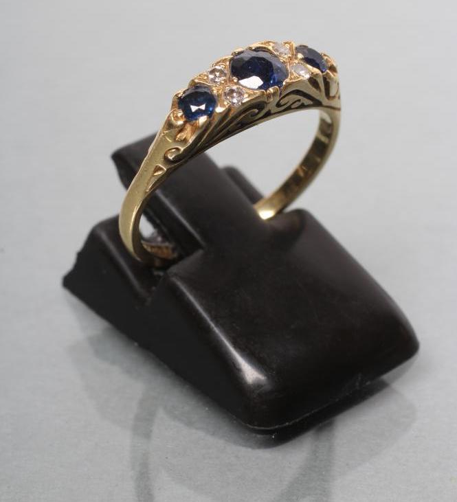 A VICTORIAN STYLE SAPPHIRE AND DIAMOND RING Image