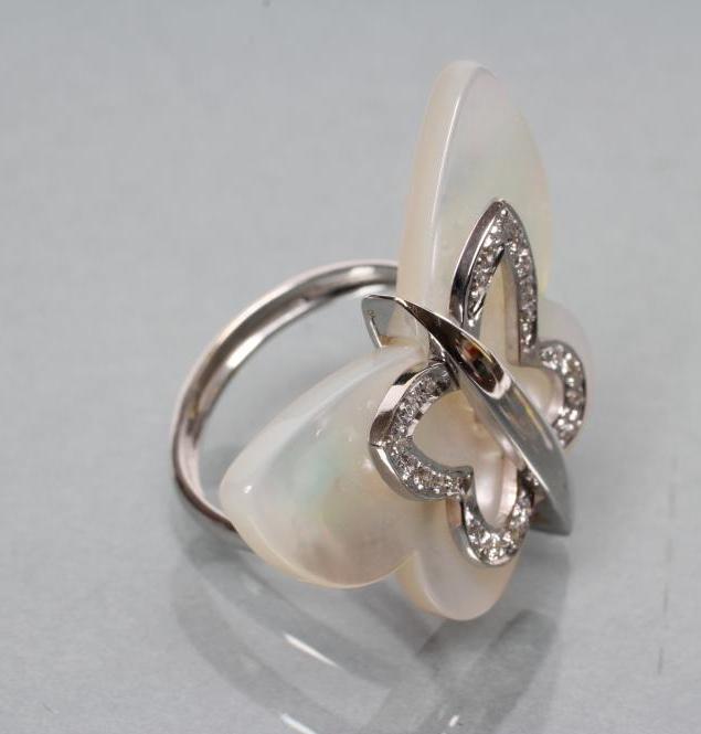 AN ITALIAN DIAMOND DRESS RING Image