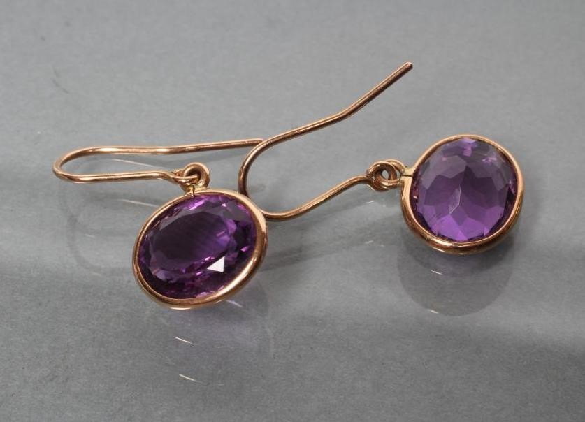 A PAIR OF AMETHYST DROP EARRINGS Image