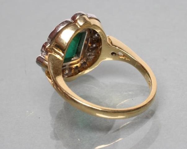 AN EMERALD AND DIAMOND ART DECO STYLE DRESS RING Image