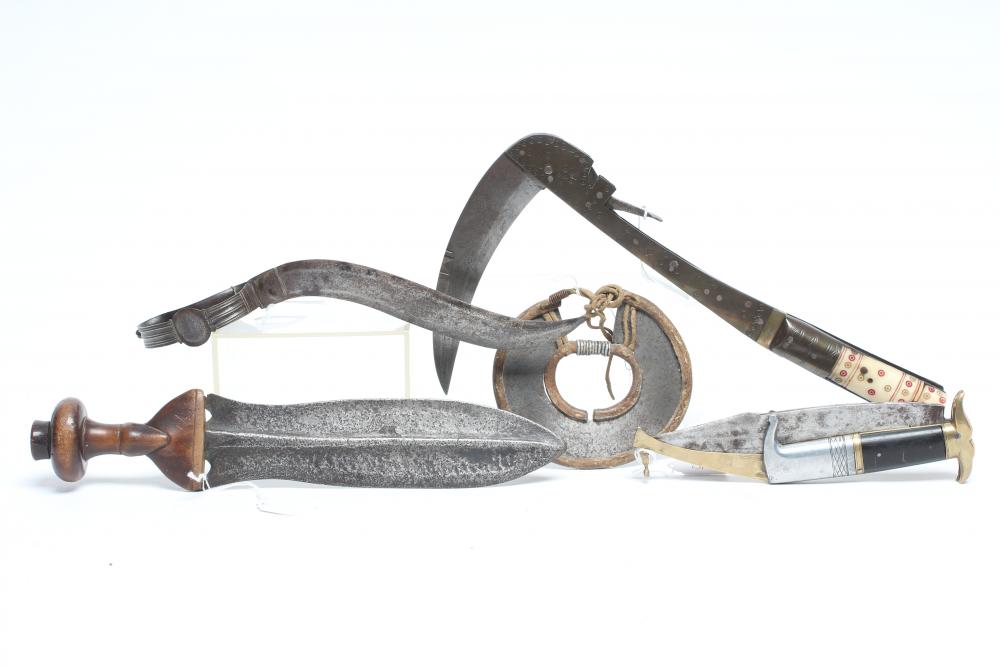 AN AFGHANISTAN FOLDING LOHAR with 6" curved blade Image