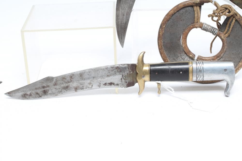 AN AFGHANISTAN FOLDING LOHAR with 6" curved blade Image