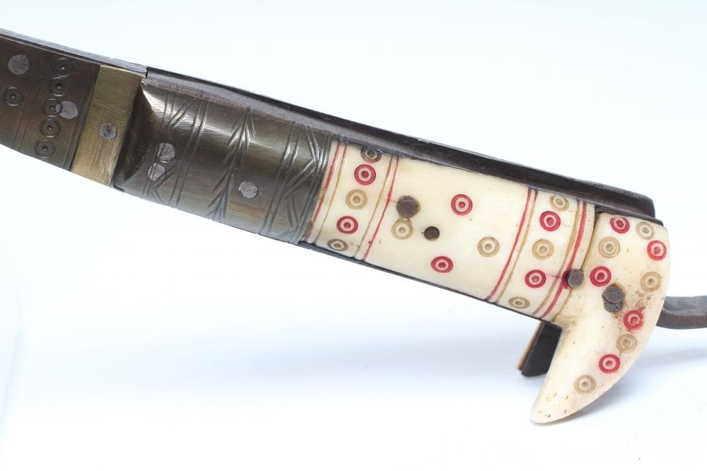 AN AFGHANISTAN FOLDING LOHAR with 6" curved blade Image