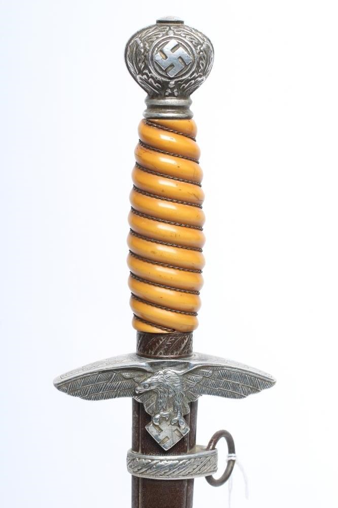 A THIRD REICH LUFTWAFFE OFFICER'S DAGGER Image