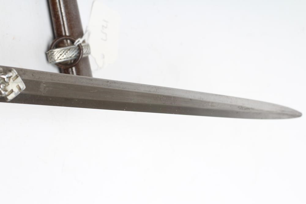 A THIRD REICH LUFTWAFFE OFFICER'S DAGGER Image