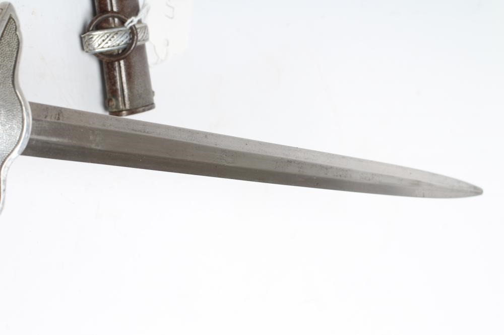 A THIRD REICH LUFTWAFFE OFFICER'S DAGGER Image