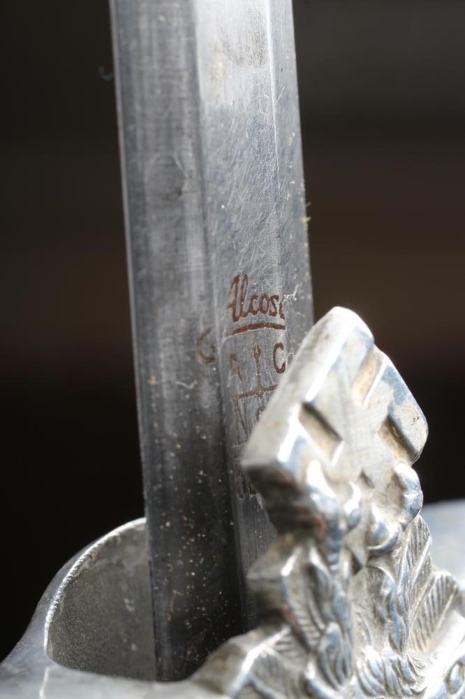 A THIRD REICH LUFTWAFFE OFFICER'S DAGGER Image