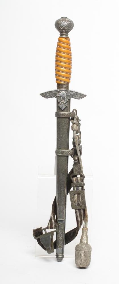 A THIRD REICH LUFTWAFFE OFFICER'S DAGGER Image