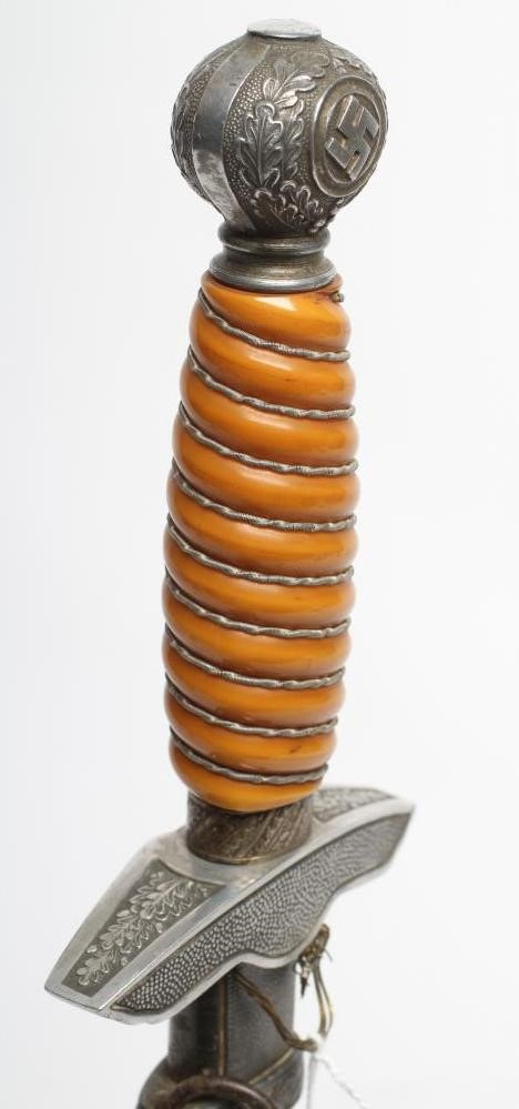 A THIRD REICH LUFTWAFFE OFFICER'S DAGGER Image