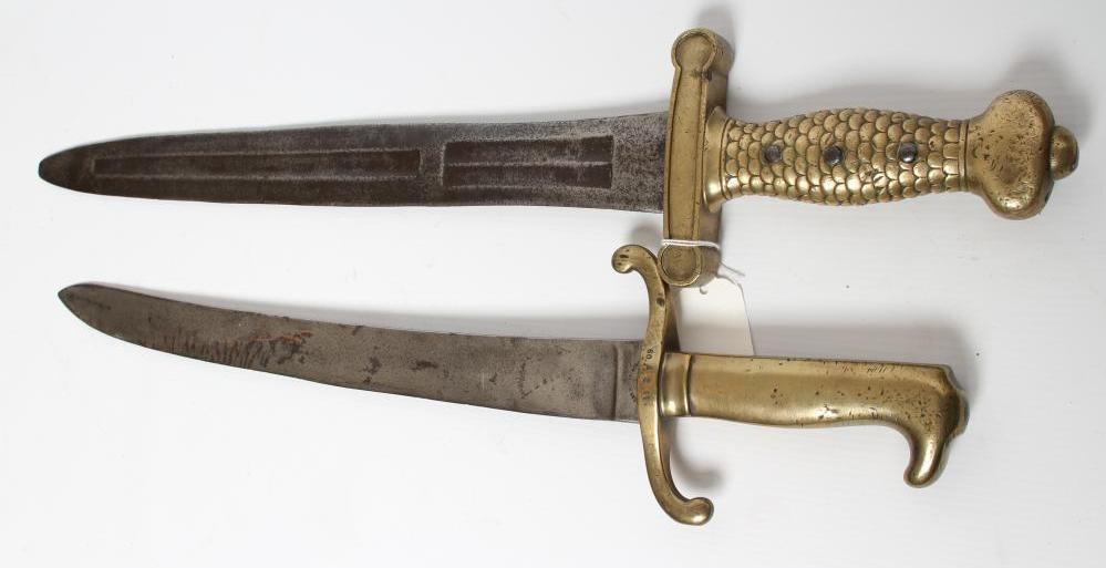 AN 1832 ARTILLERY SWORD/GLADIUS with 18 1/2" fullered blade and brass hilt with fish scale grip Image