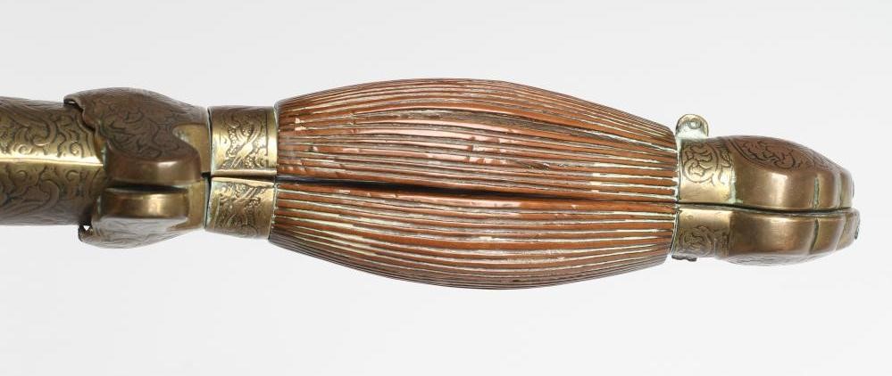 A PAIR OF CHINESE BUTTERFLY SWORDS Image