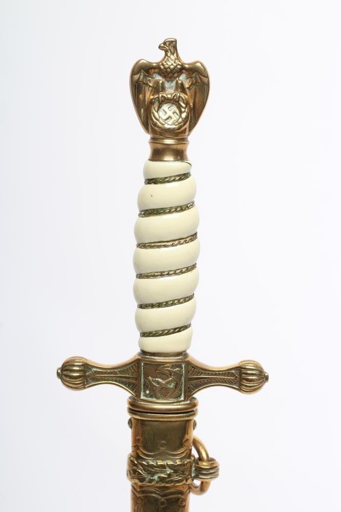 A GERMAN THIRD REICH NAVAL OFFICER'S DAGGER Image