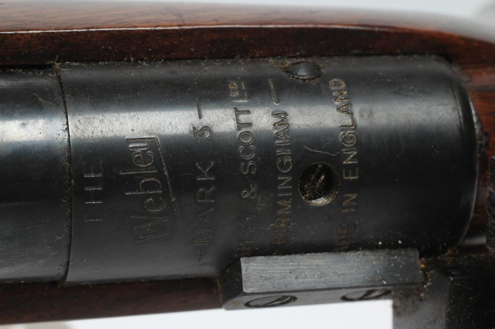 A WEBLEY SUPERTARGET MARK 3 .177 AIR RIFLE with 18 3/4" barrel Image