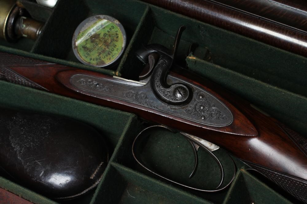 A THOMAS HILL OF DUNSE 14 BORE DOUBLE BARRELLED PERCUSSION SHOTGUN Image