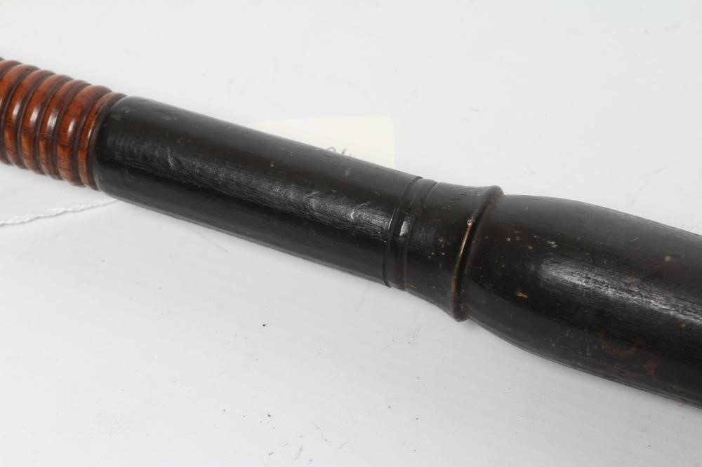 A VICTORIAN CEREMONIAL POLICE TRUNCHEON Image