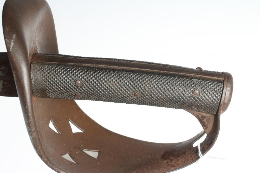 AN 1885 PATTERN CAVALRY TROOPER'S SWORD with 34 1/2" curved blade Image