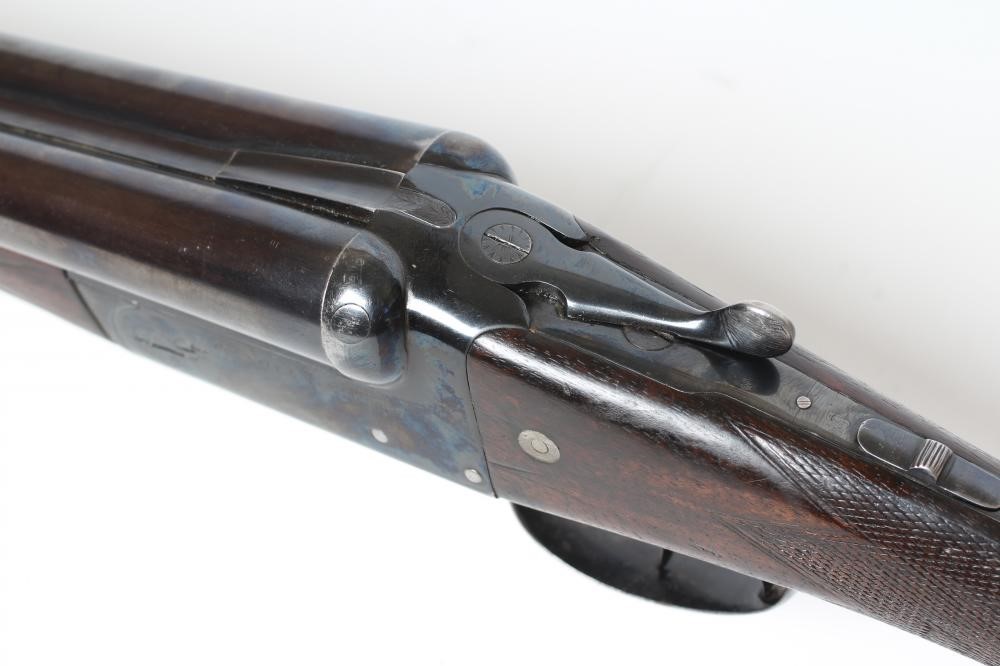 A COGSWELL & HARRISON SIDE BY SIDE 20 BORE SHOTGUN Image