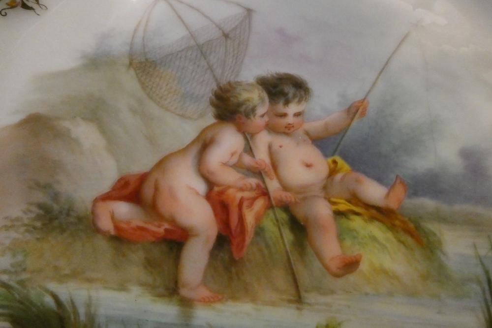 A SET OF NINE FRENCH PORCELAIN CABINET PLATES Image