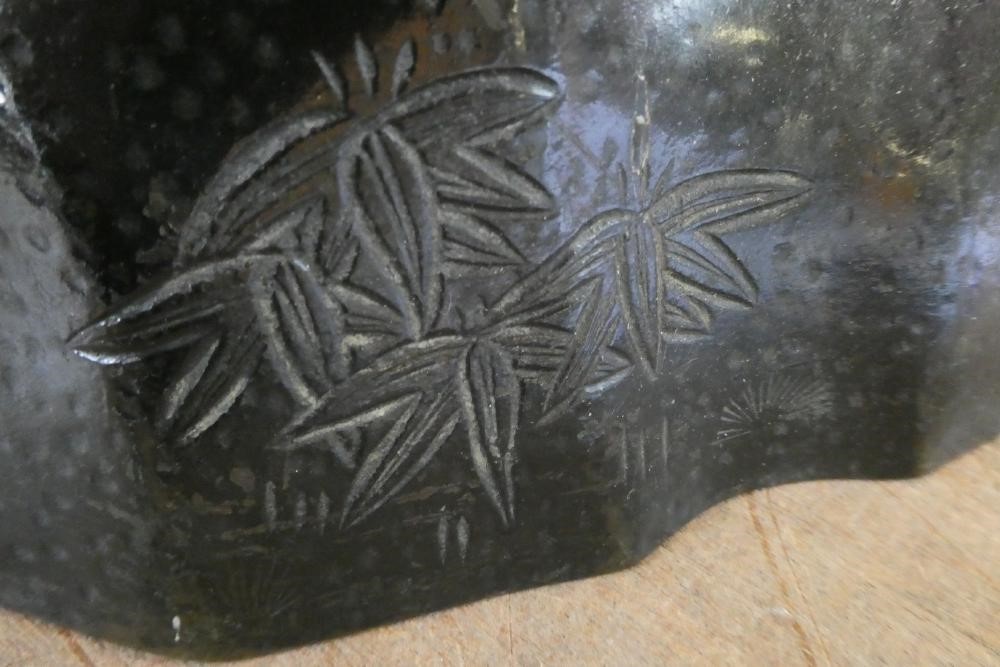 A JAPANESE BRONZE CRANE CENSOR Image