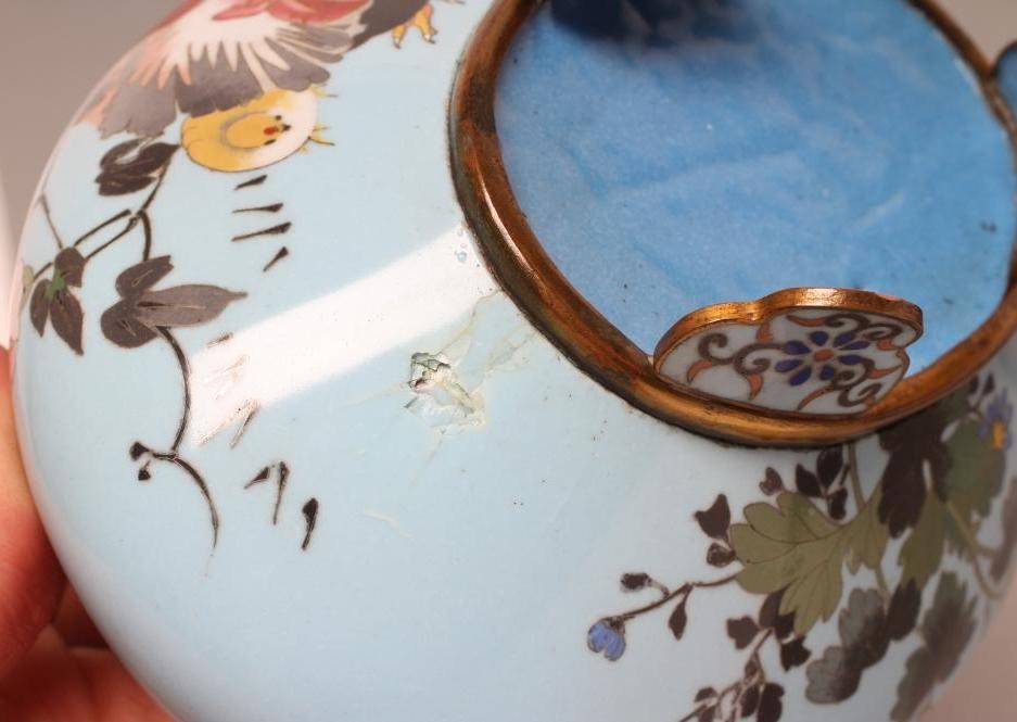A JAPANESE CLOISONNE ENAMEL SMALL BOWL Image