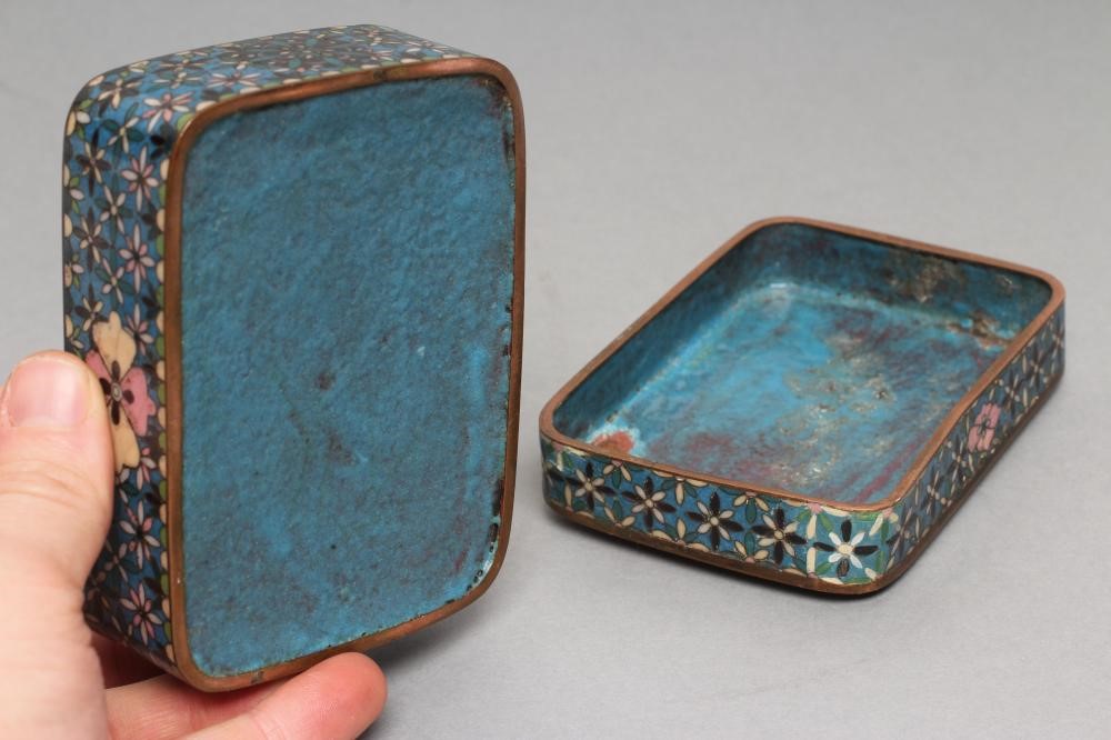 A JAPANESE CLOISONNE ENAMEL SMALL BOWL Image