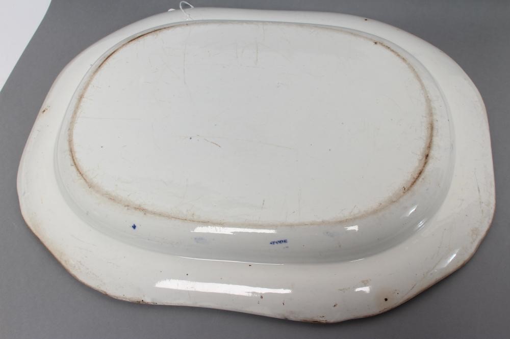 A SPODE EARTHENWARE CARAMANIAN MEAT PLATE Image