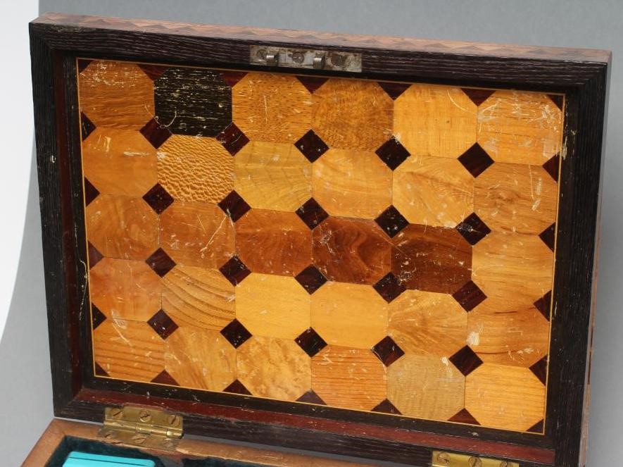 A SPECIMEN WOOD WORKBOX Image